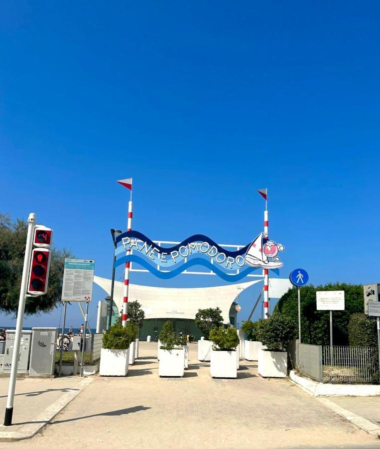 Next Stop: Bari Kültér fotó
